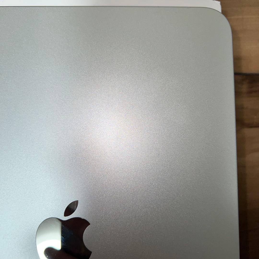 Apple iPad シルバー 本体　第10世代　64GB