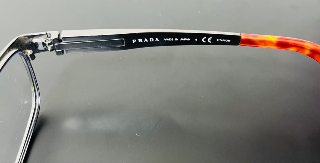 M　【未使用に近い】正規品 PRADA プラダ メガネ　定価44000円