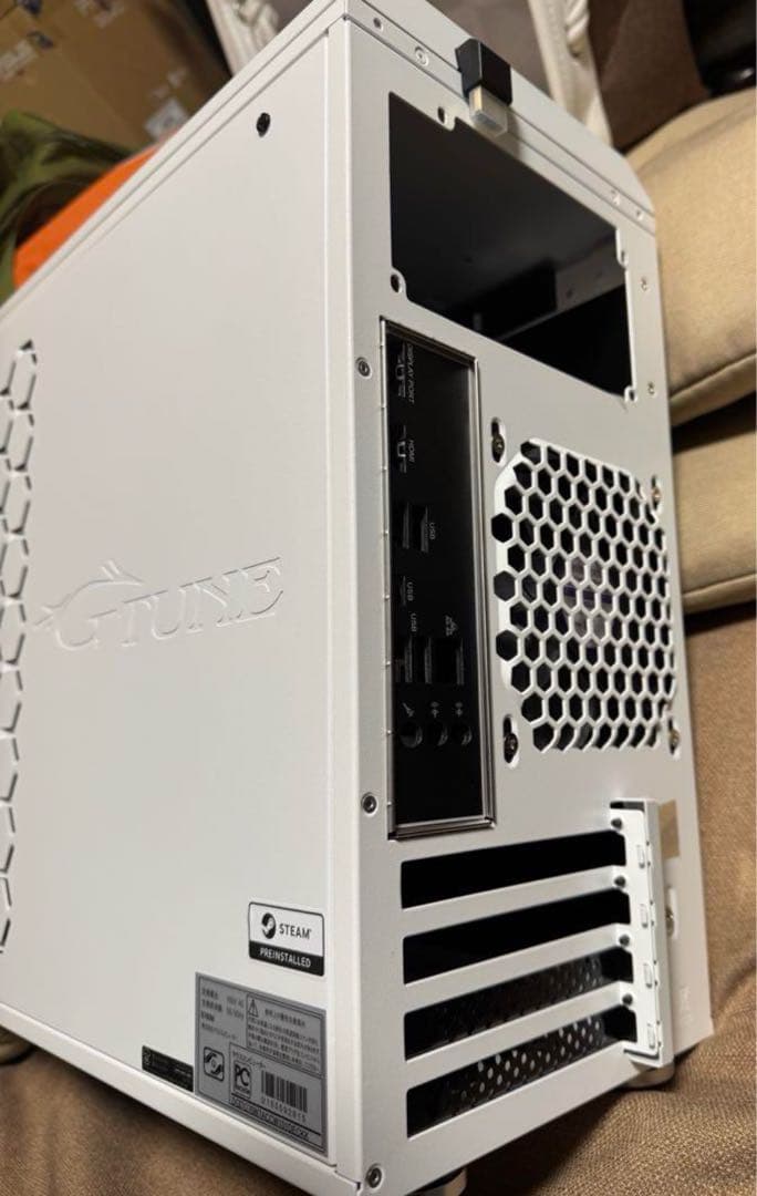 G-Tune ホワイト PCケース　マウスコンピュータ