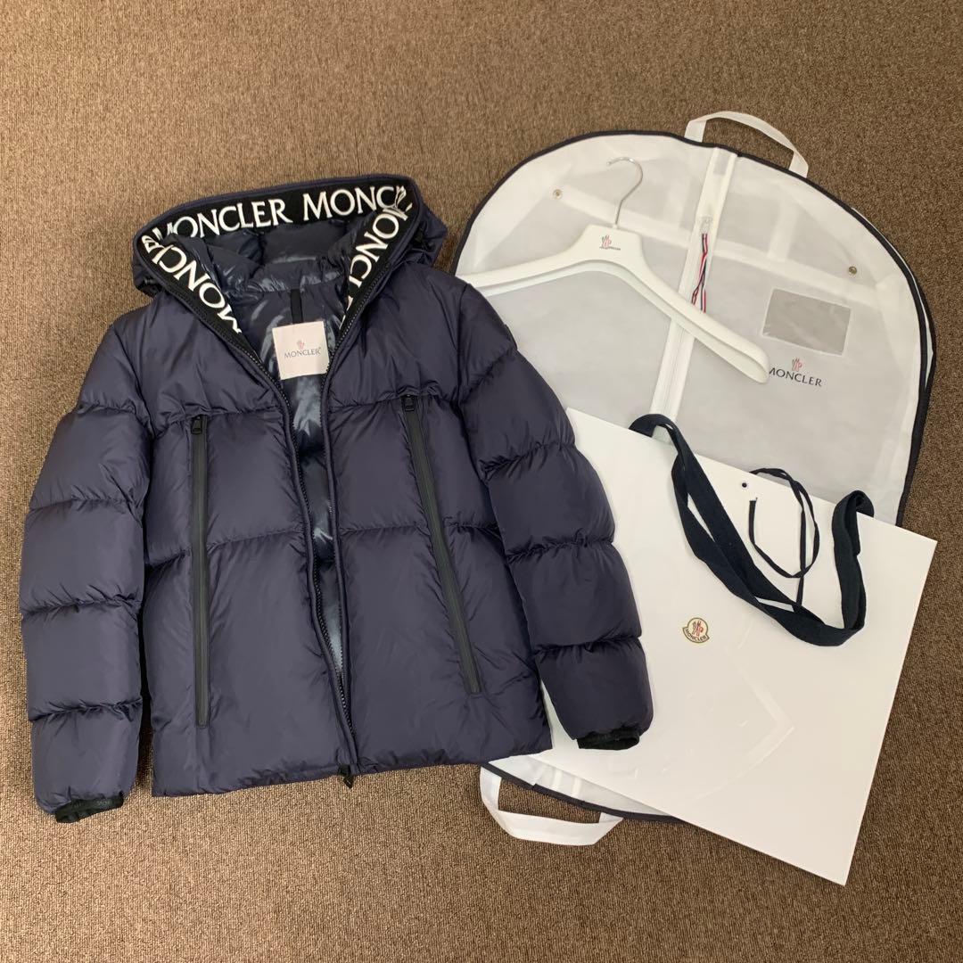 【極美品】MONCLER MONTCLA GIUBBOTTO ダウンジャケット