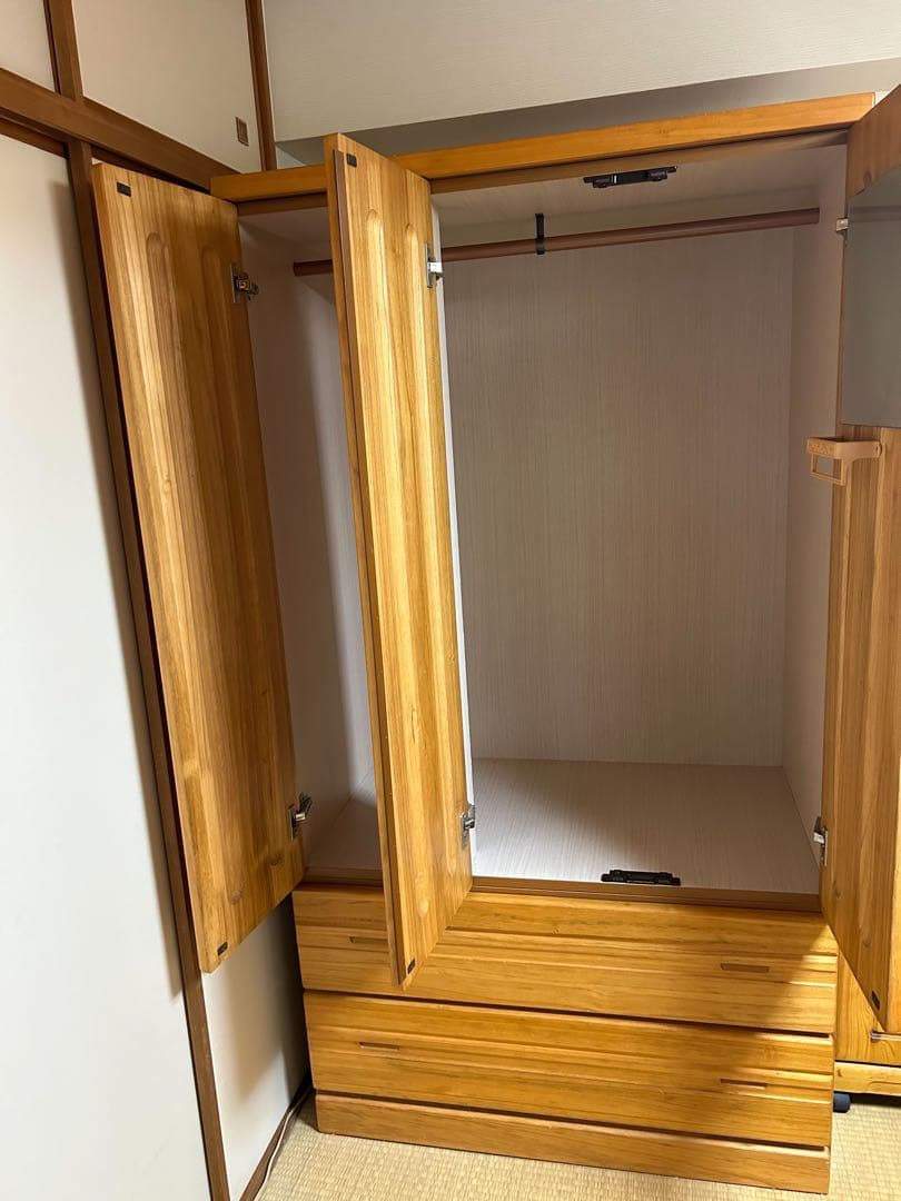 美品❗️直接引取り大歓迎　ワードローブ　上下分割式