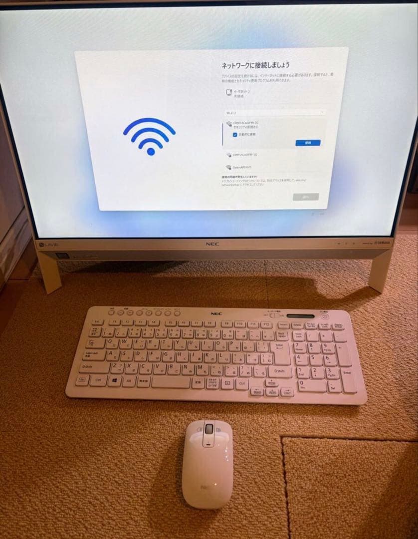 NEC パソコン LAVIE デスクトップ 大画面 一体型 23.8インチ