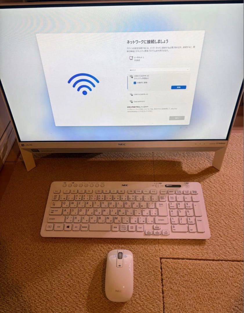 NEC パソコン LAVIE デスクトップ 大画面 一体型 23.8インチ