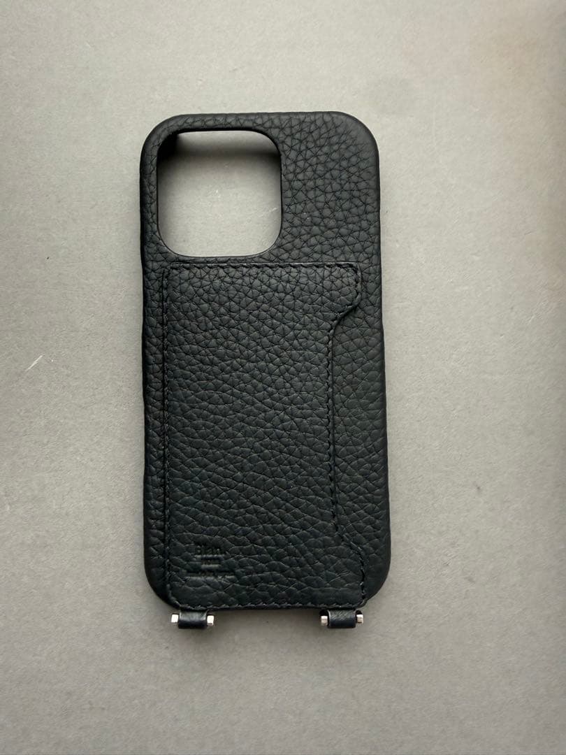 Elan. iPhoneケース　iPhone16pro ショルダーストラップ付き