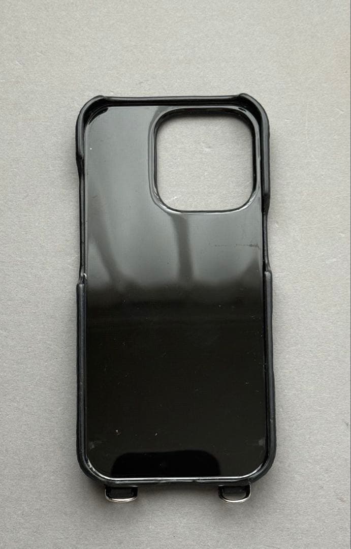 Elan. iPhoneケース　iPhone16pro ショルダーストラップ付き