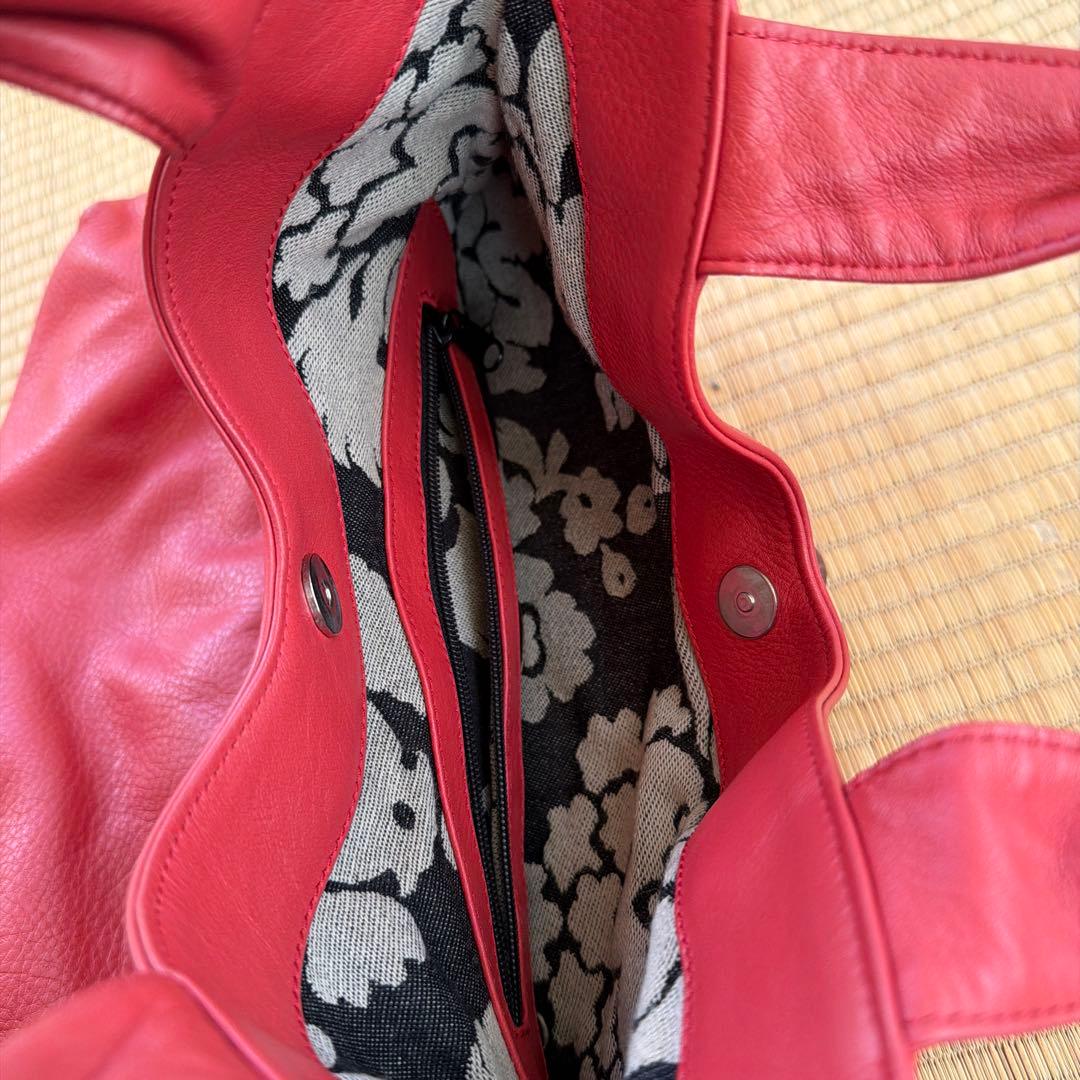 erva 赤いレザー バッグ フラップ式