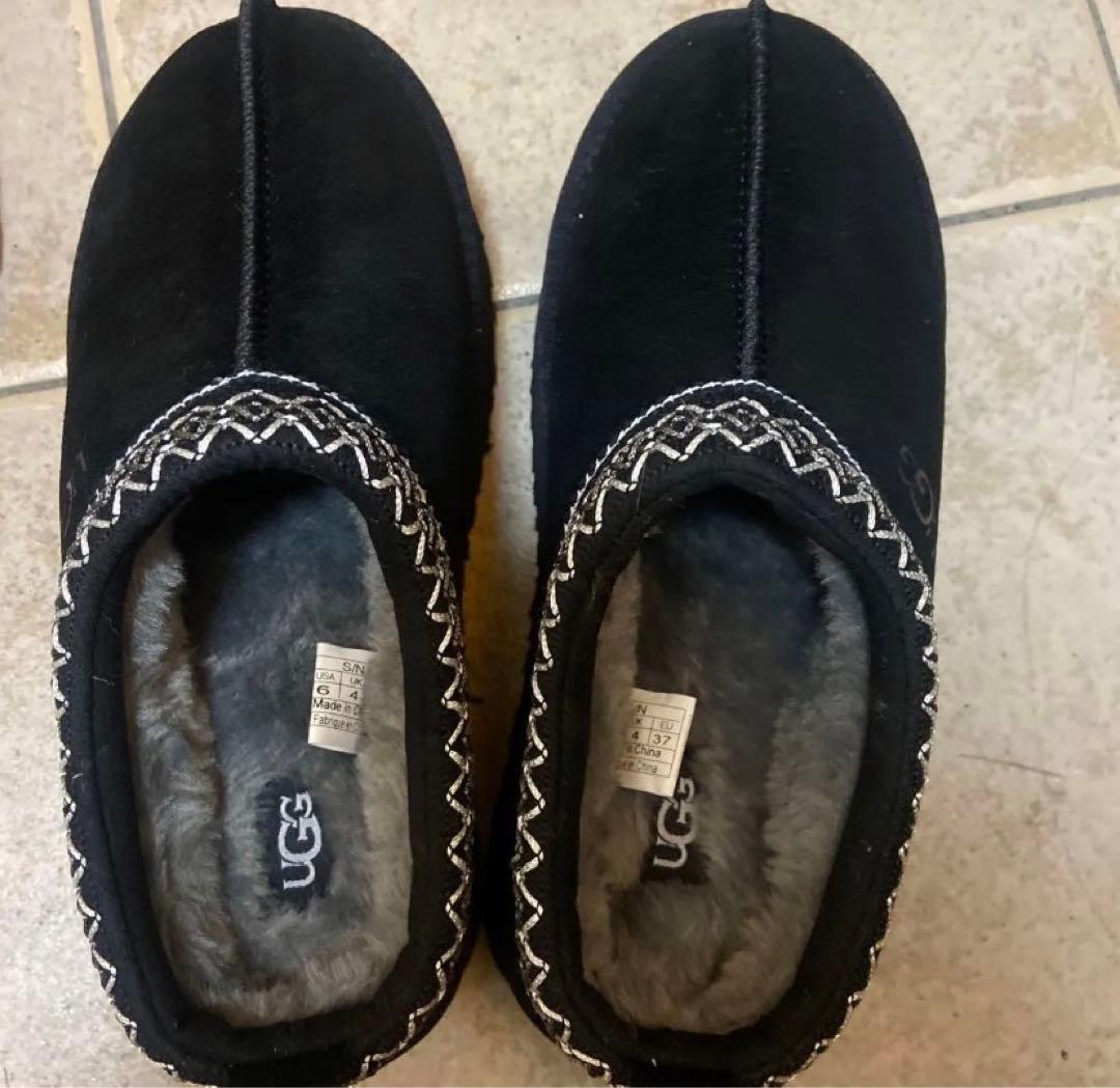 未使用！UGG 「タズ (Tazz)」サボ（ブラック）試着のみ