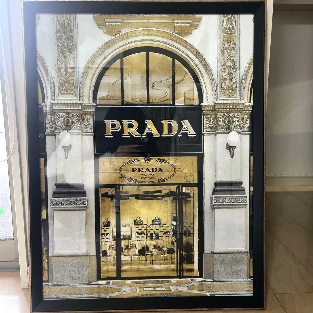 PRADA 店舗外観 アートフレーム
