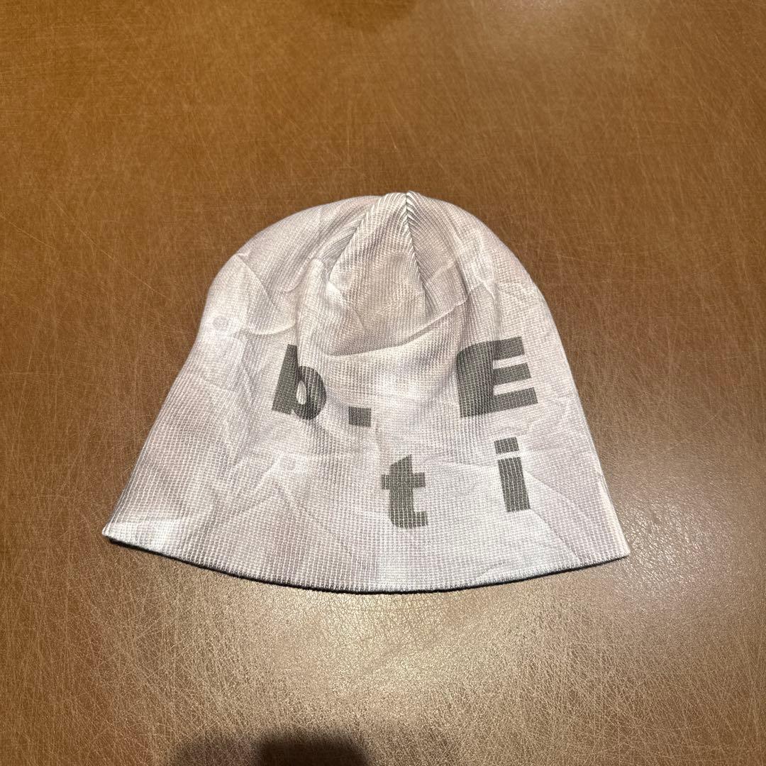 【即完】b.Eautiful 帽子 グレー キャップ ホワイトビーニー