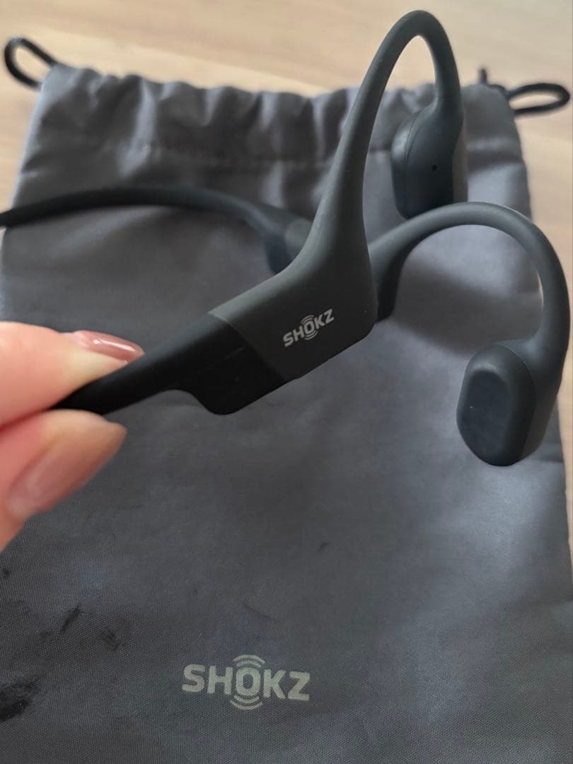【美品】SHOKZ 骨伝導イヤホン　Open Run