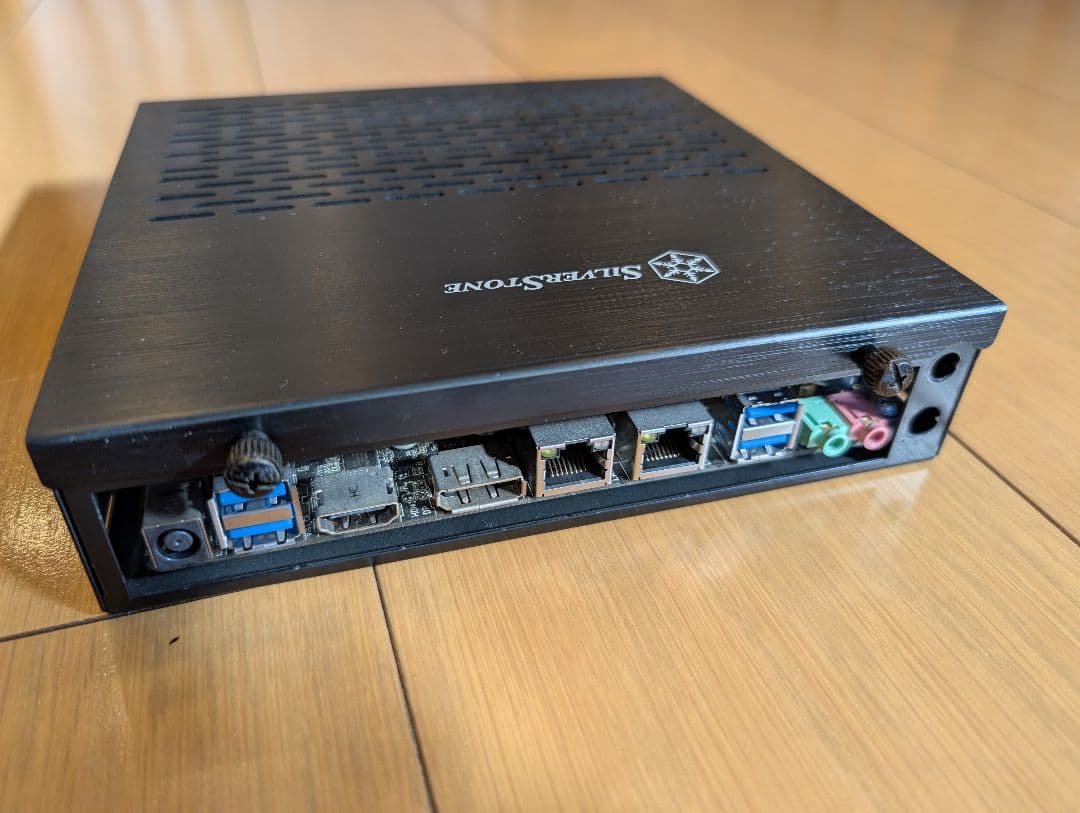SilverStone ミニPC USB 3.0 HDMI