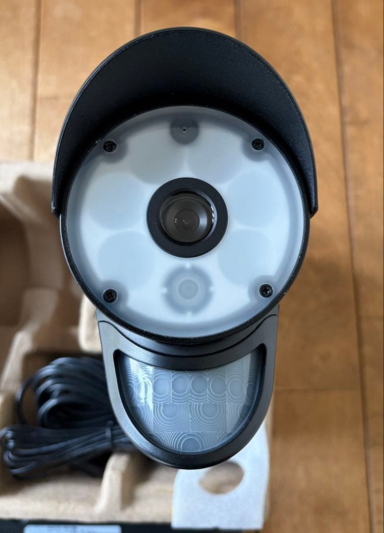 センサーライト付ワイヤレスカメラセット NS-9110WMS