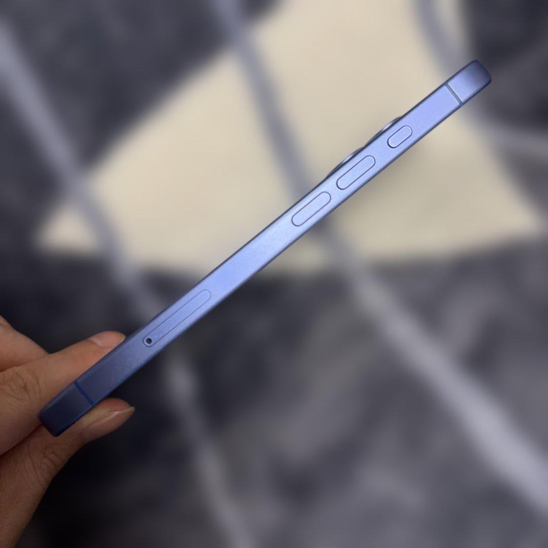 r*o様 Apple iPhone 16 ブルー 256GB 本体とケース付き