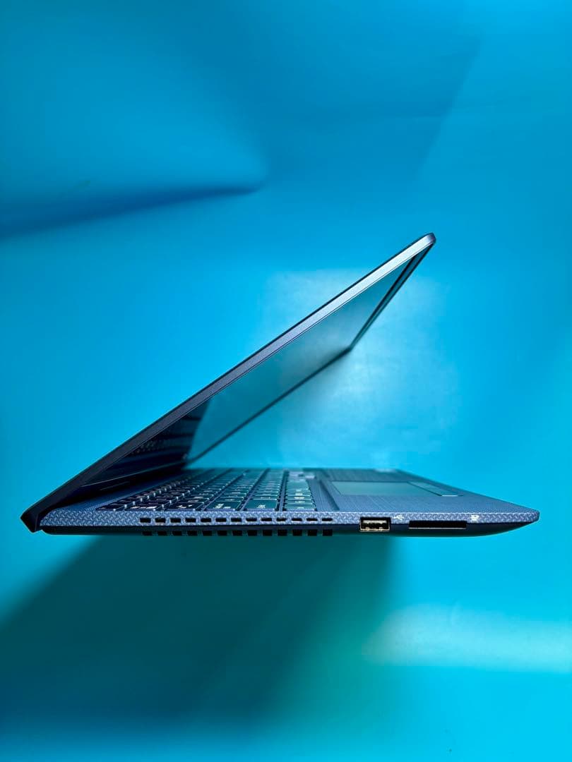 富士通 LIFEBOOK TH77/E3 i7 1165G7 SSD 2TB