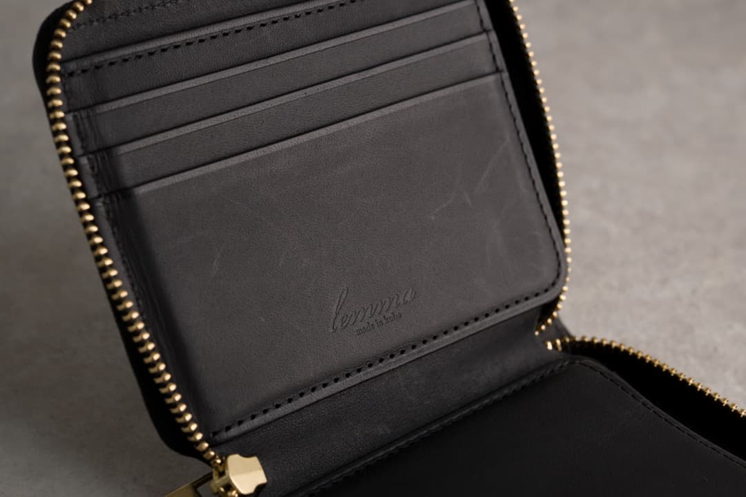 【ほぼ新品】レンマ クルバ ミニラウンドウォレット ブラック lemma