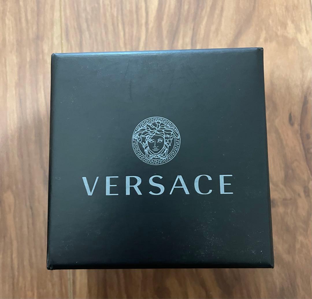 VERSACE ゴールド ジオメトリックピアス