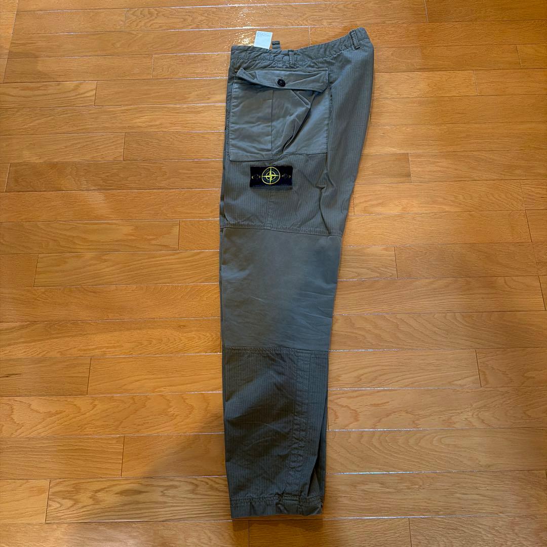 ストーンアイランド カーゴパンツ カーキ