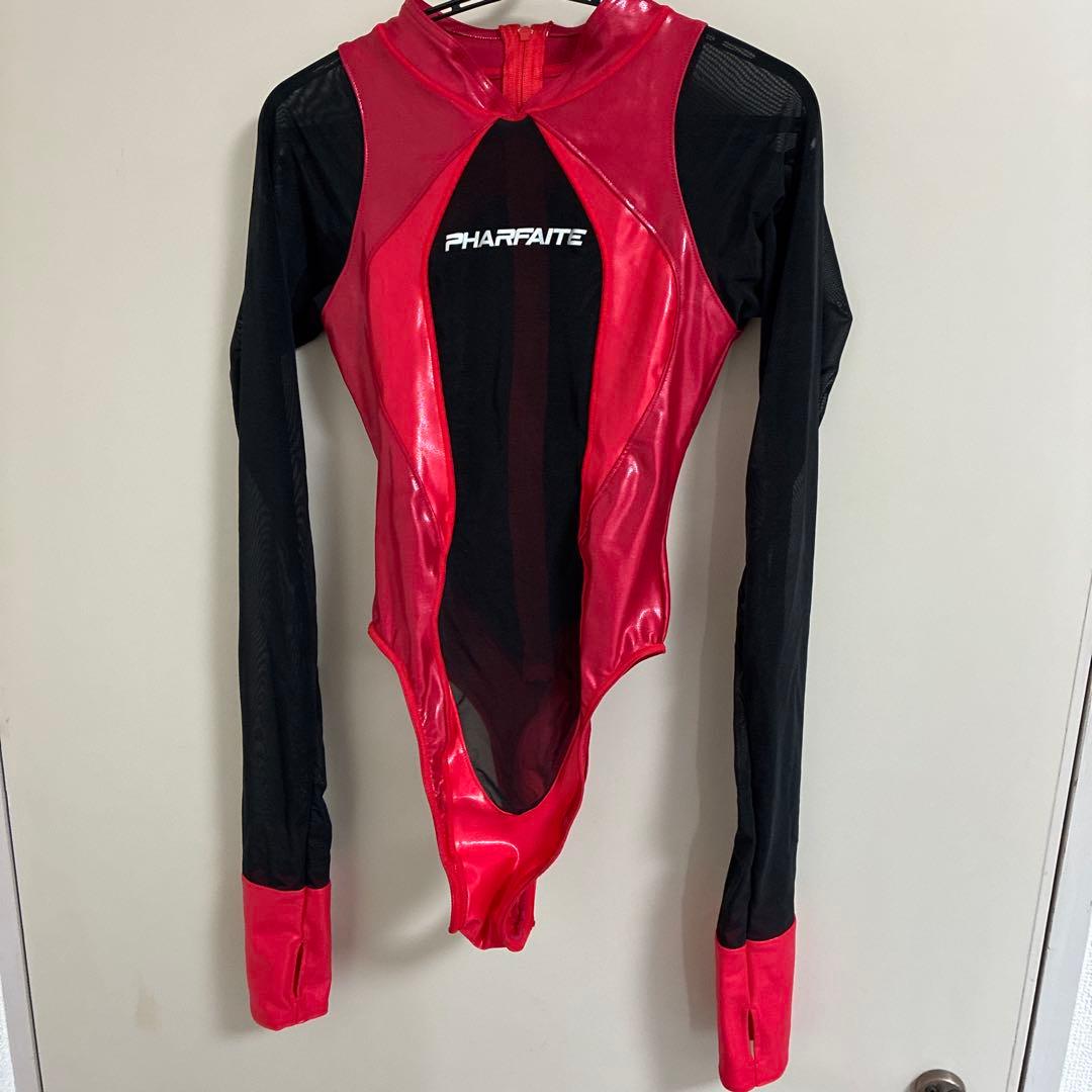 PHARFAITE ロングスリーブ　ボデイースーツルビーカラーMサイズ