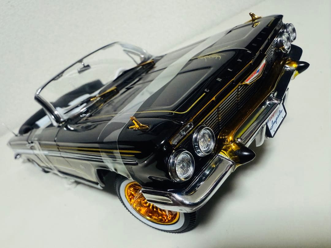 '61 Chevyシボレー Impalaインパラ ローライダー 1/18 新品