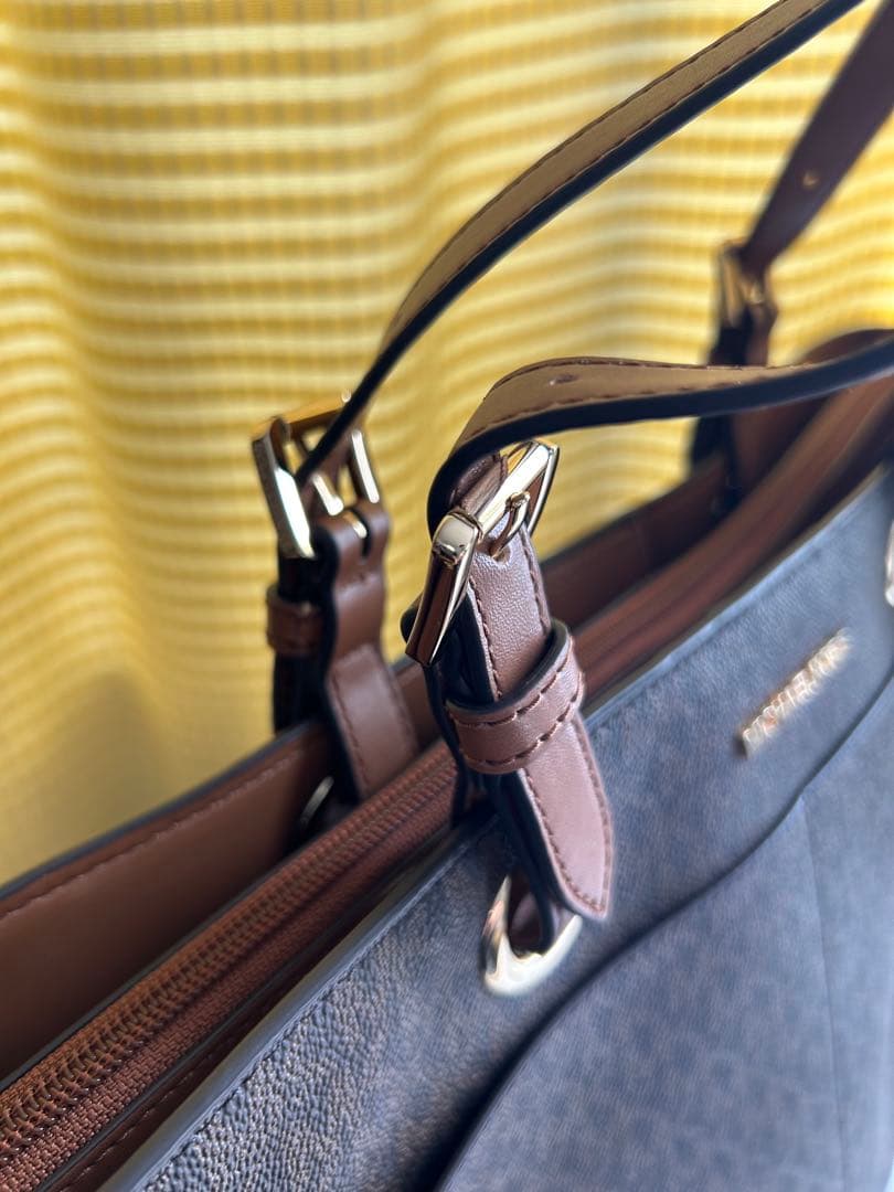 MICHAEL KORS 35S1GTVT7Bトートバッグ新品未使用！