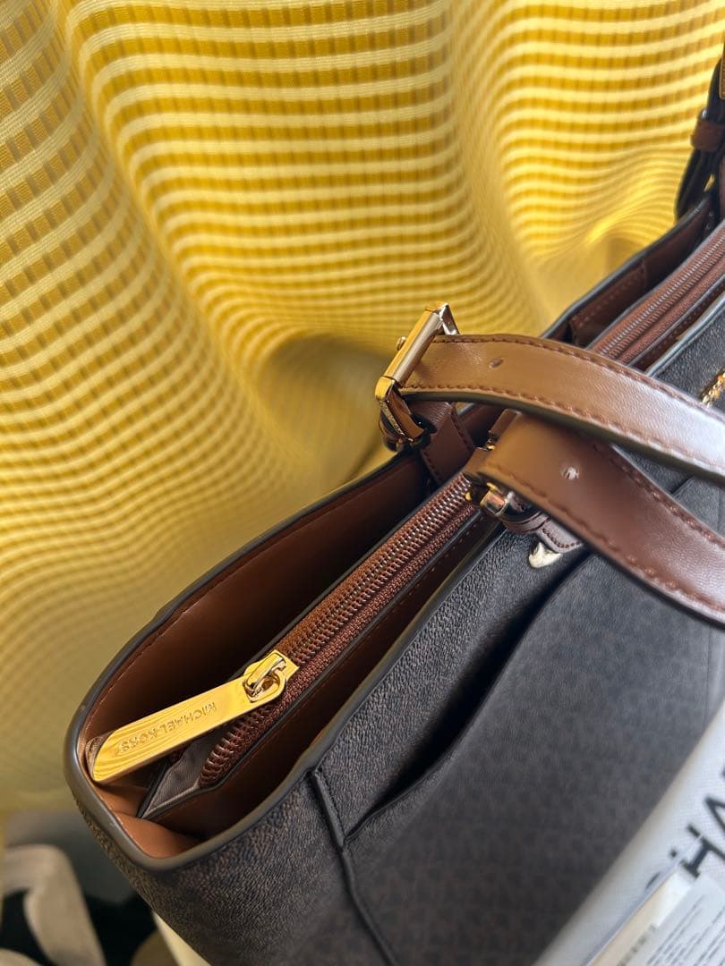 MICHAEL KORS 35S1GTVT7Bトートバッグ新品未使用！