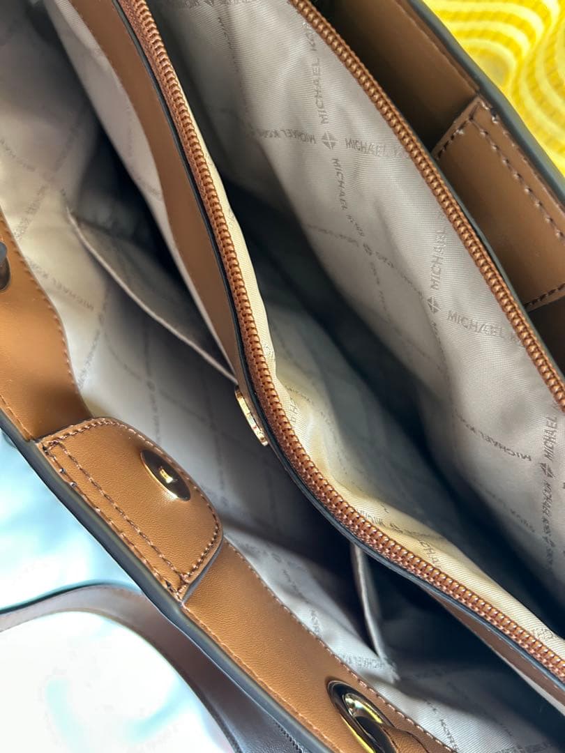 MICHAEL KORS 35S1GTVT7Bトートバッグ新品未使用！