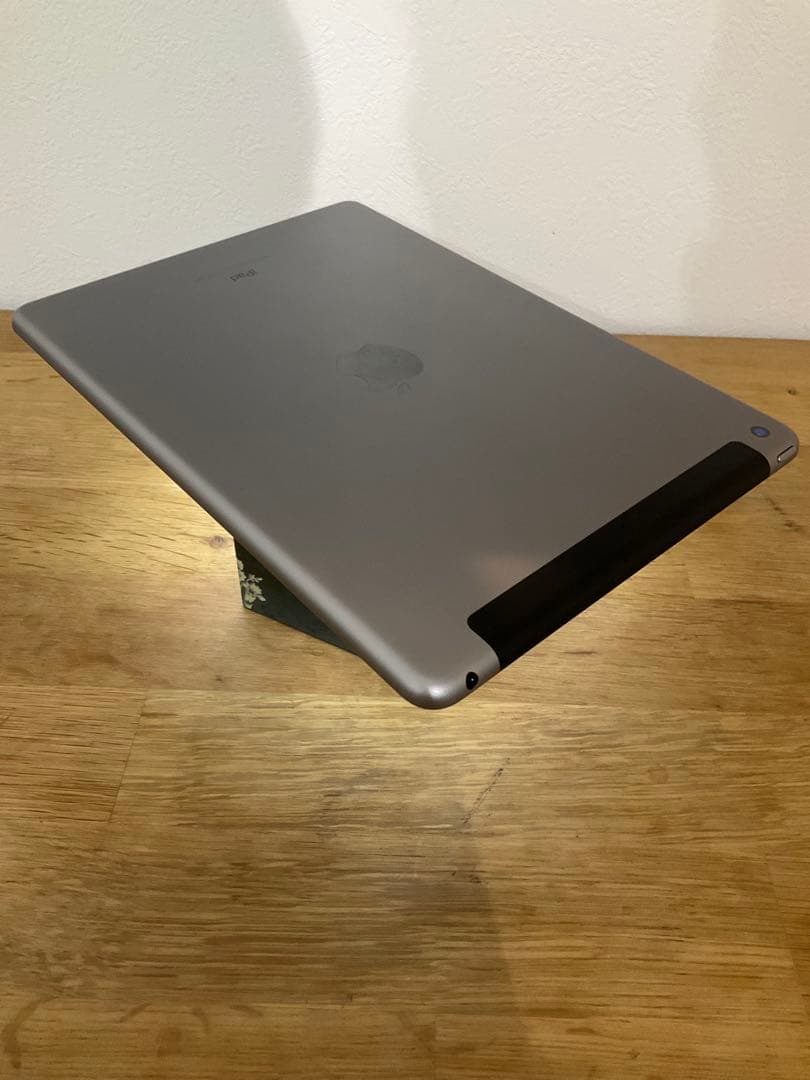 ☘️iPad第6世代　32GB セルラーモデル