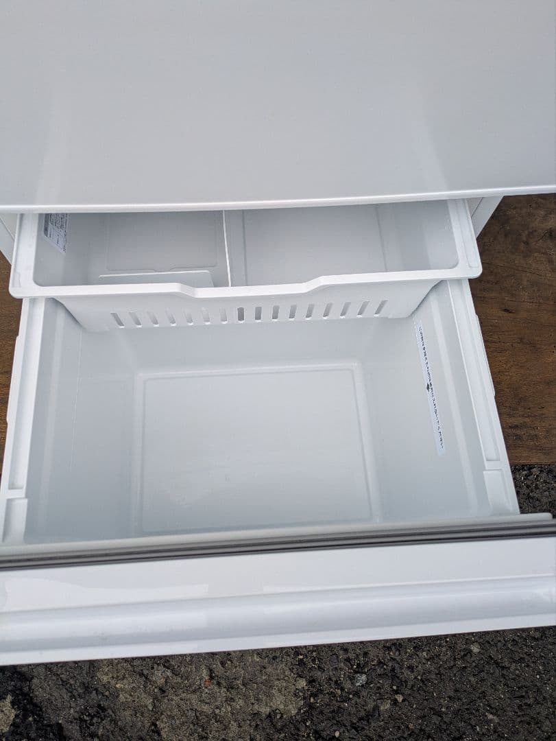 ル*君様 (2024年製)ヤマダ冷蔵庫 YRZ-F28M 283L