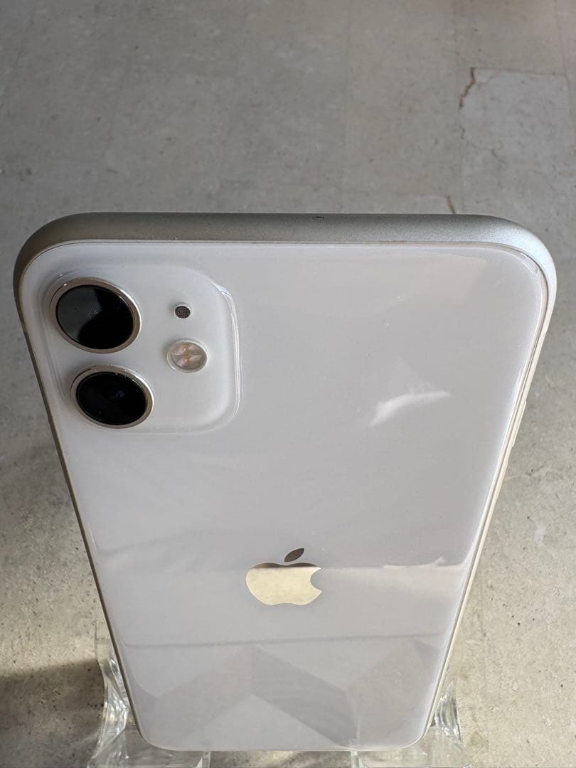 iPhone 11 ホワイト　64GB