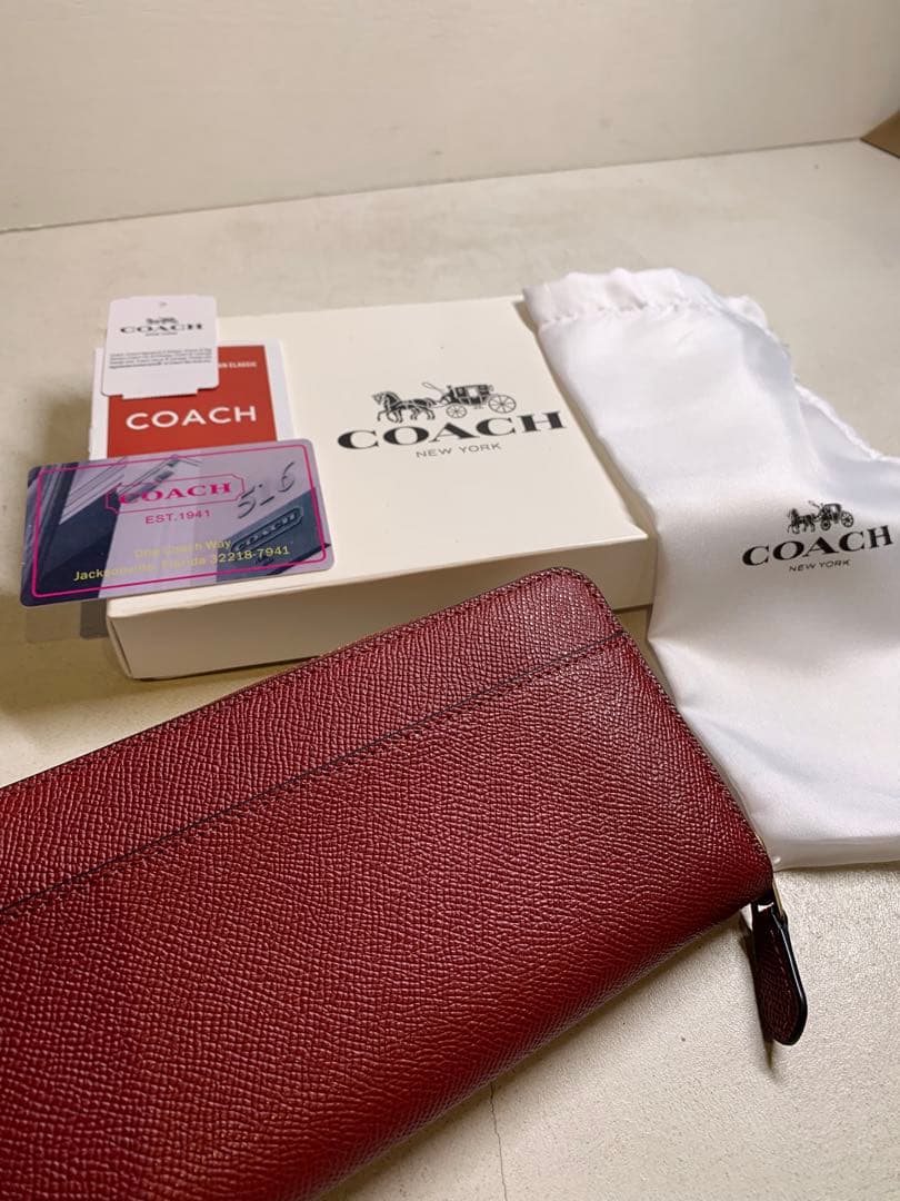 【新品未使用】COACH アコーディオン ジップ ウォレット　ボルドー