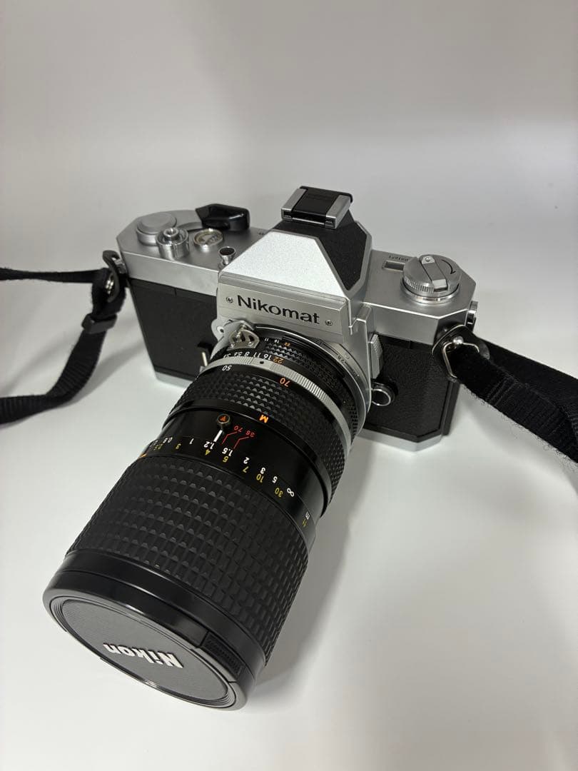 ニコン　カメラとレンズ