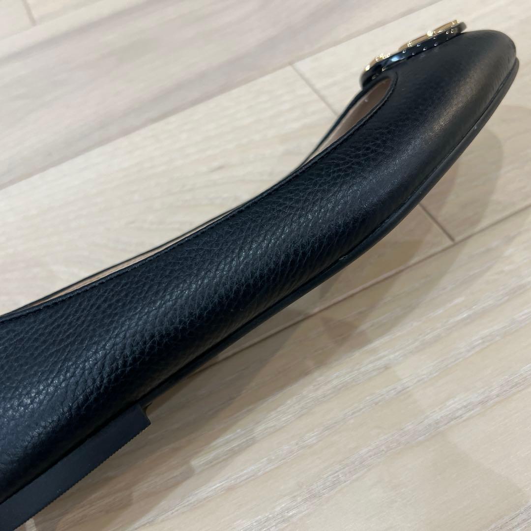 フ*マ様 TORY BURCH トリーバーチブラック フラットシューズ8 24.