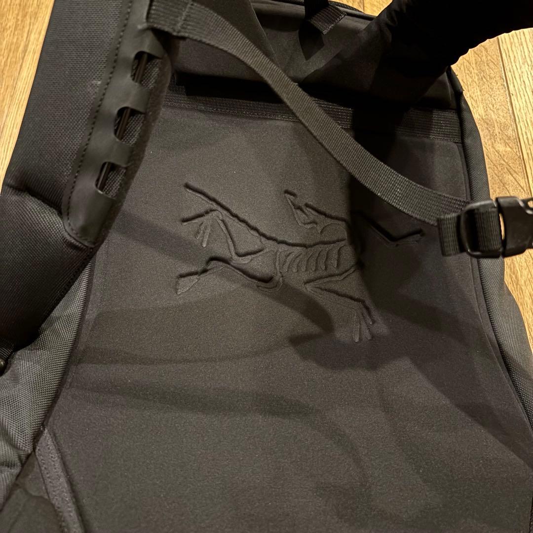 アークテリクス ARRO 22 アロー22 黒 22L バックパック