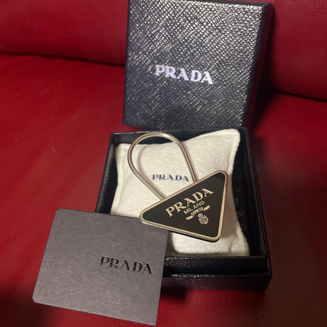 PRADA プラダ 三角ロゴ キーリング 黒 付属品完備