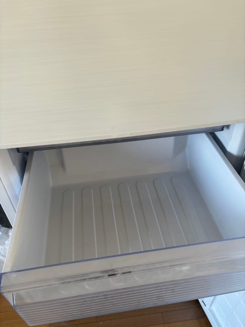 シャープ　ノンフロン冷凍冷蔵庫　SJ-PD28H-W