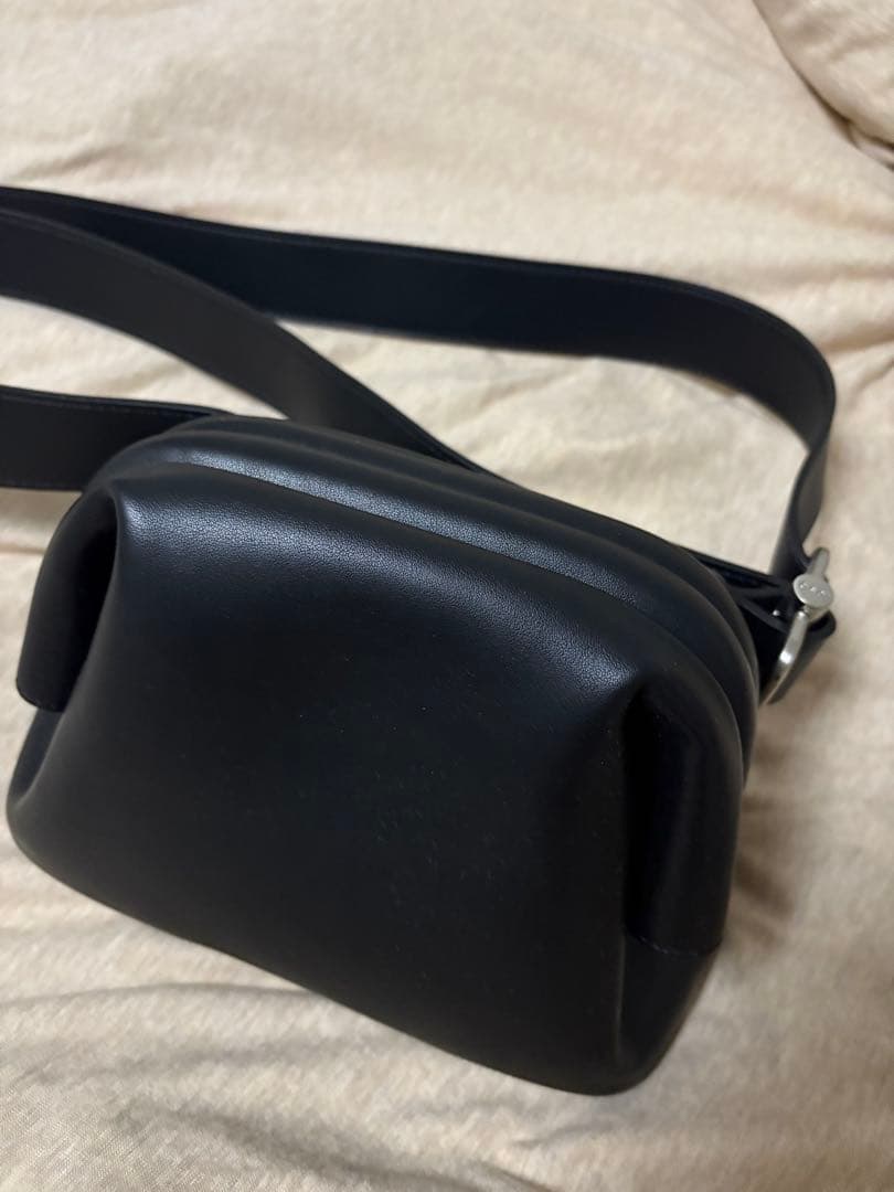 ボディバッグ 合成皮革