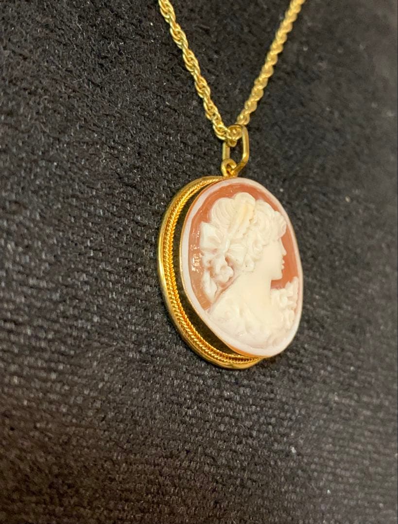 希少シェルカメオヴィンテージペンダント 貴婦人横顔 CAMEO作者サイン有り