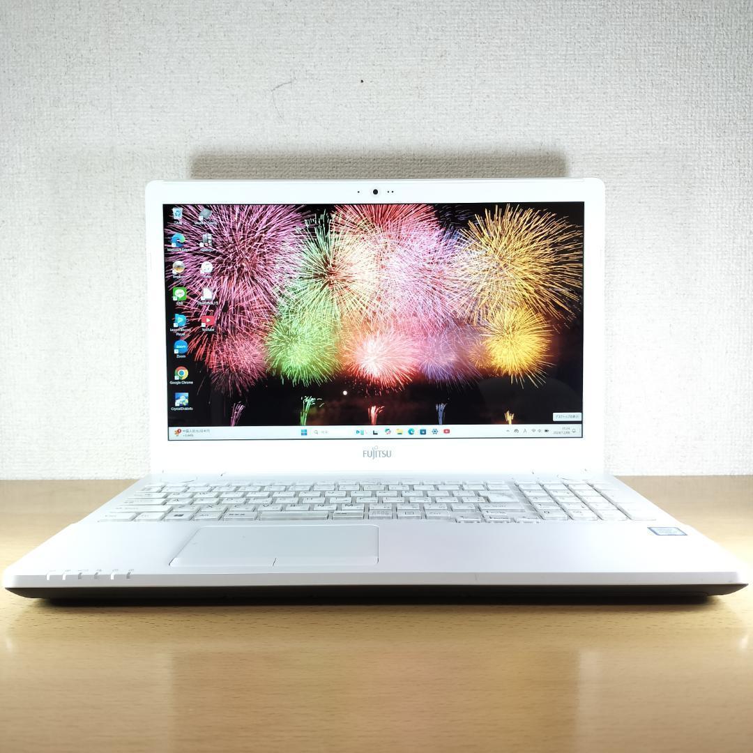 ノートPC i7 メモリ16GB Windows11 SSD 富士通 DVD 白