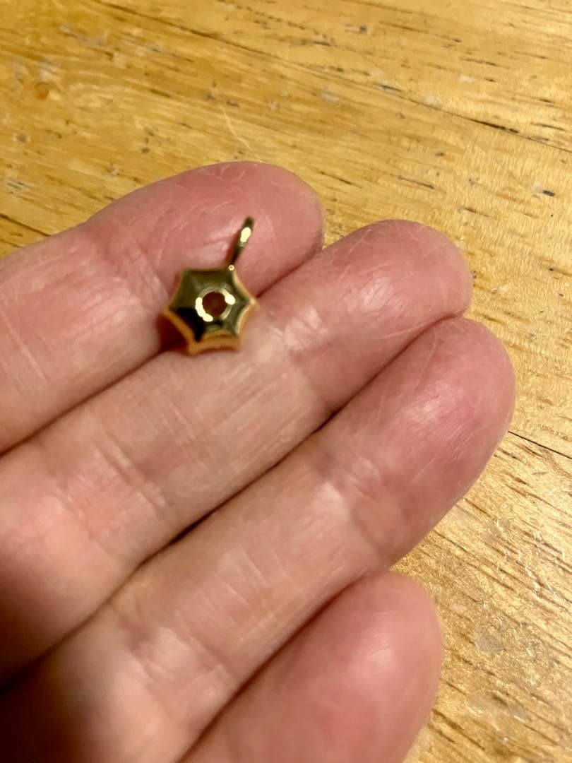 き*ん様 K18＊スフェーン星型 ペンダントトップです