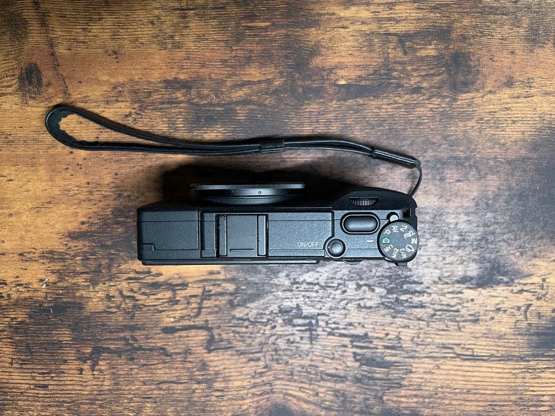 【美品】RICOH GRⅡ APS-Cサイズ シャッター回数2449回