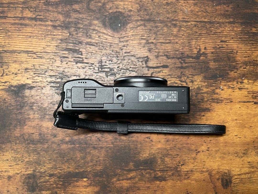 【美品】RICOH GRⅡ APS-Cサイズ シャッター回数2449回