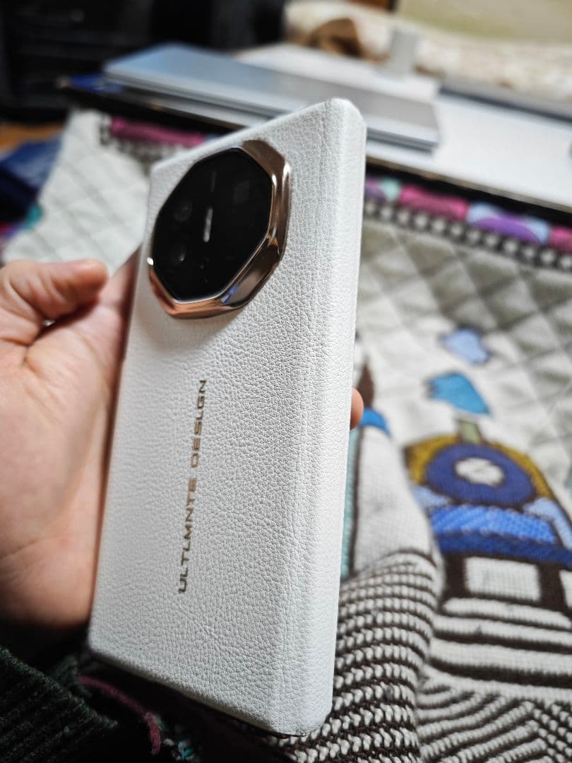 スマートフォン本体 huawei mate xt ultimate design