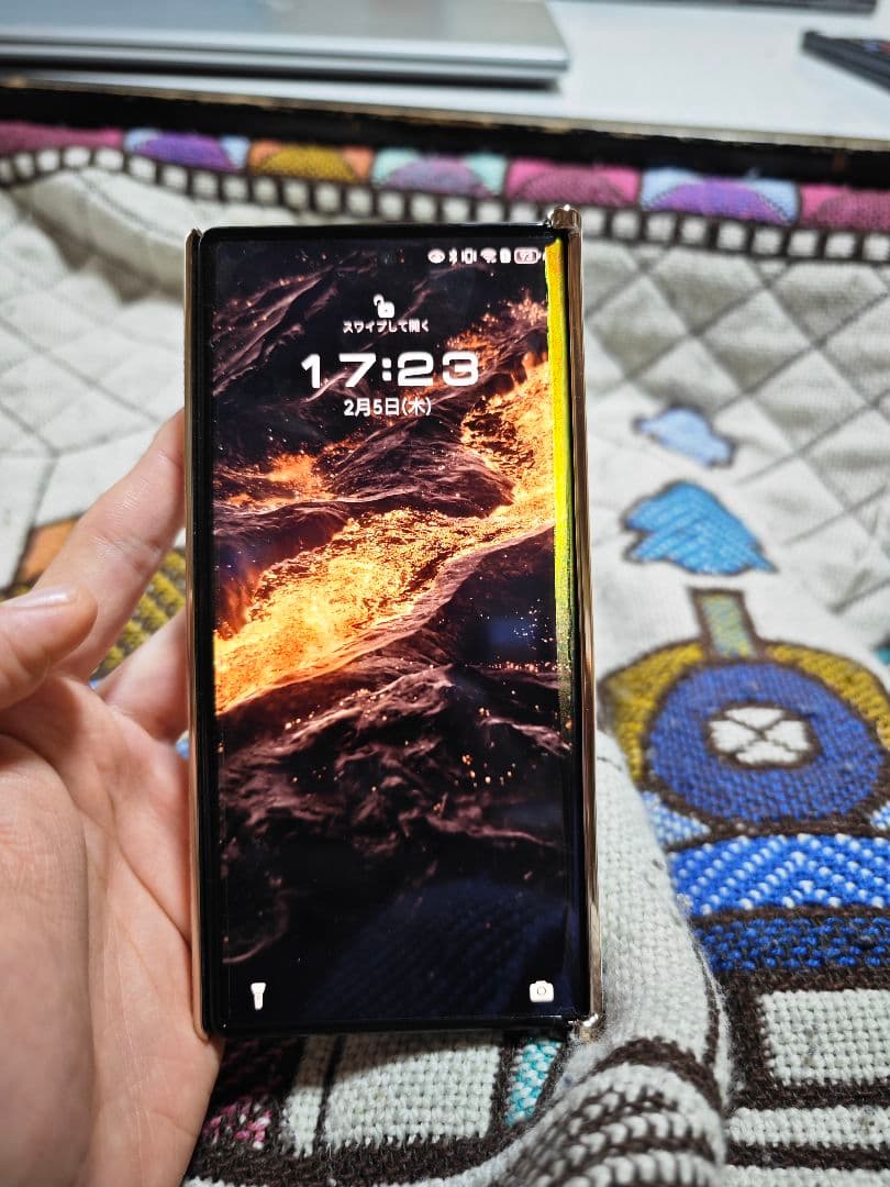 スマートフォン本体 huawei mate xt ultimate design