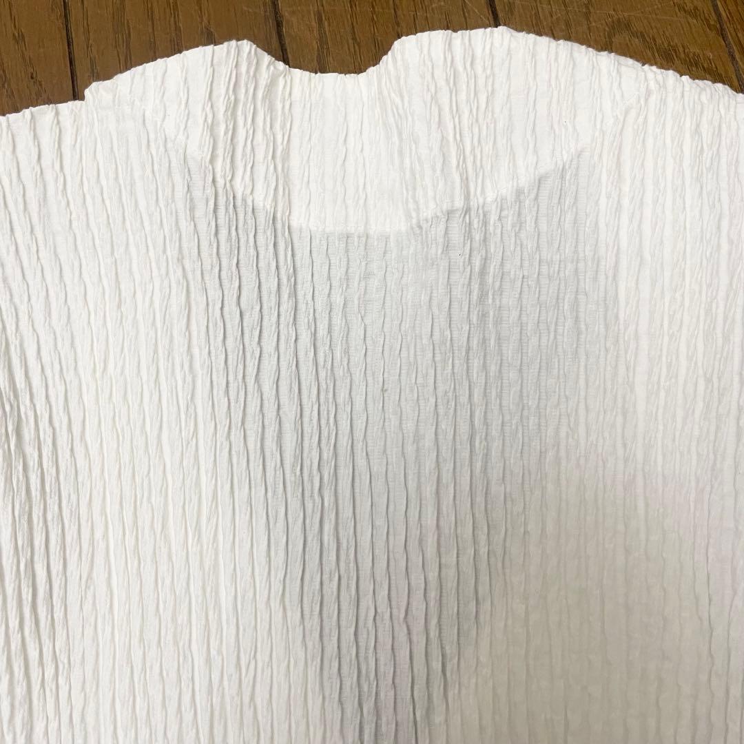 美品　roku ホワイトVネックボタンシャツ 37400円