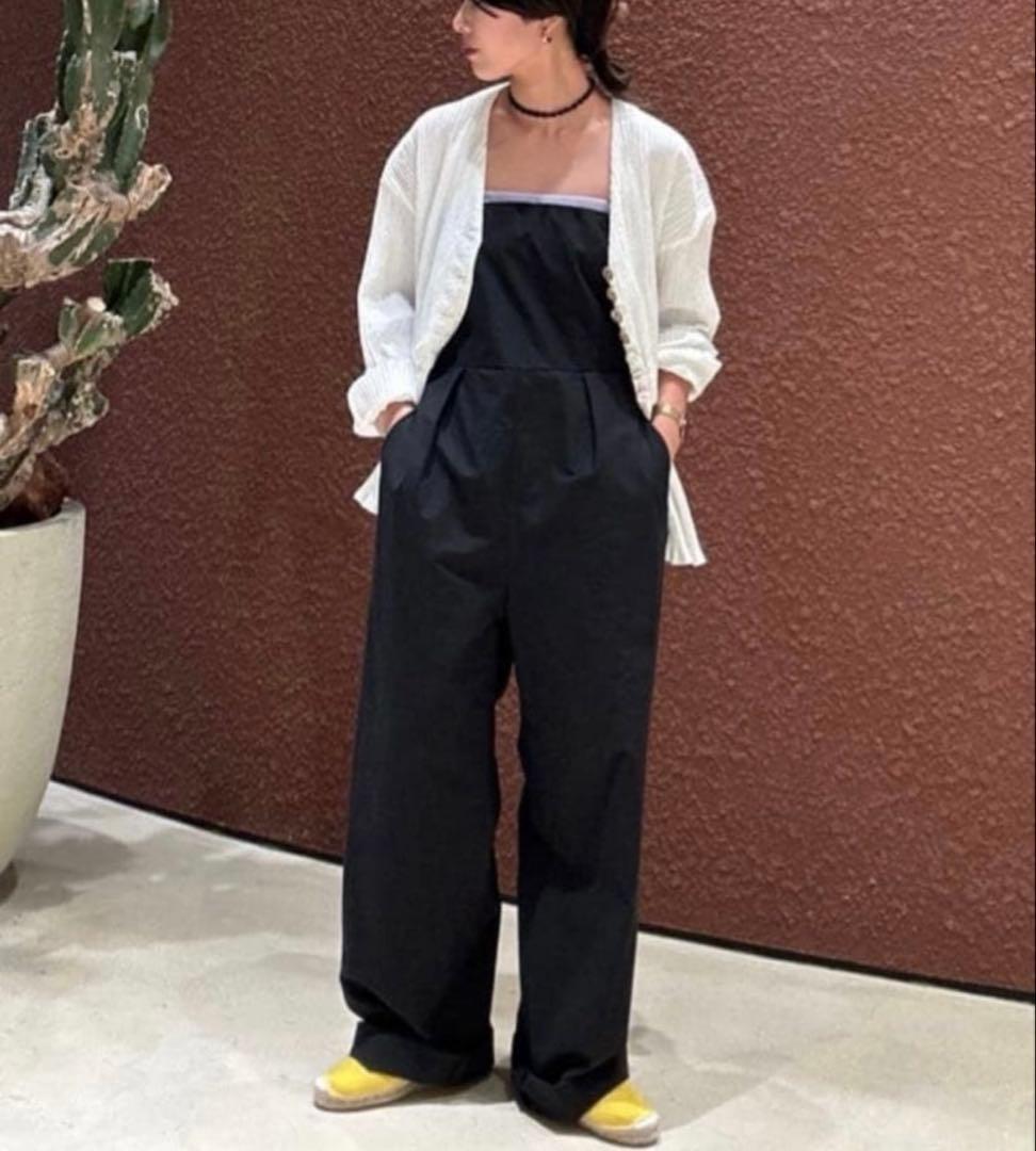 美品　roku ホワイトVネックボタンシャツ 37400円