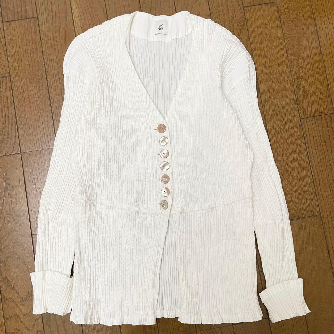 美品　roku ホワイトVネックボタンシャツ 37400円