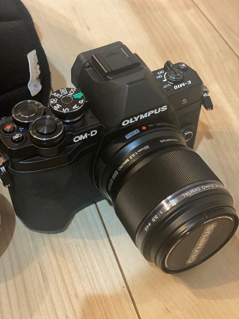 OLYMPUS OM-D E-M10 Mark IV ＋レンズ2本　説明書付き