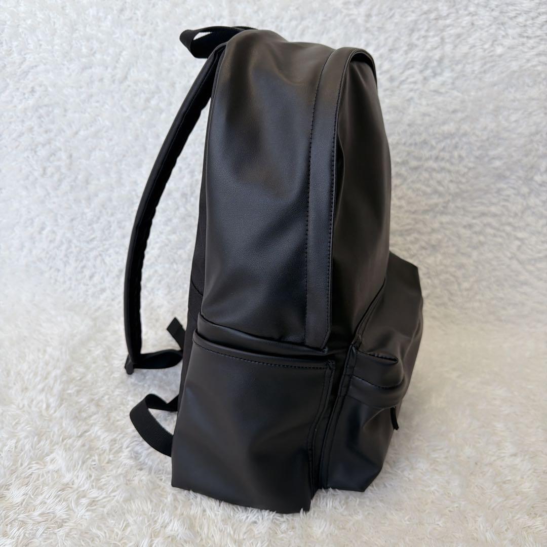 極美品 無印良品 植物由来の原料を使ったリュックサック 20Lフェイクレザー