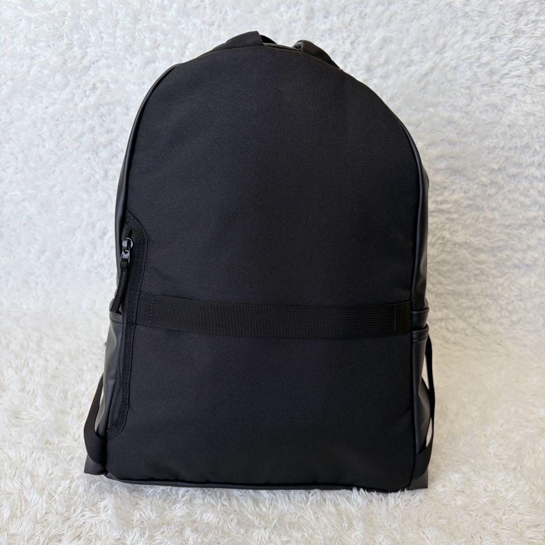 極美品 無印良品 植物由来の原料を使ったリュックサック 20Lフェイクレザー