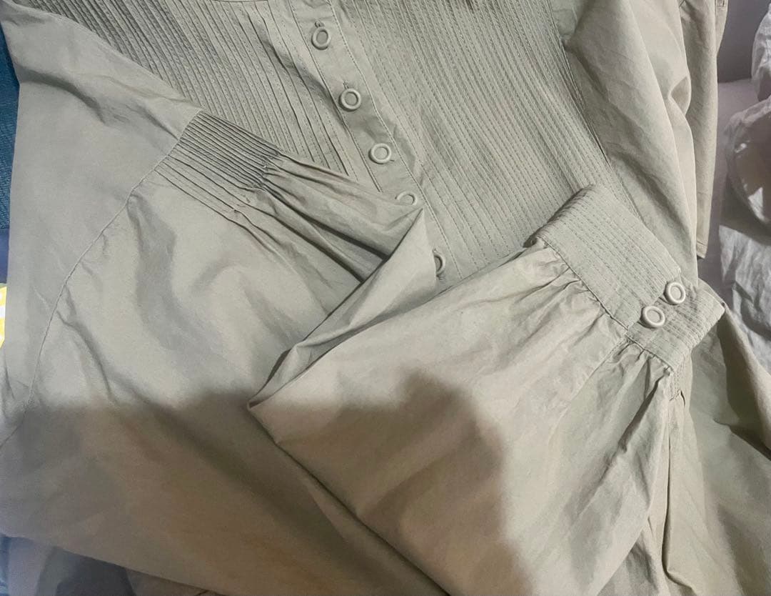 pot and tea ピンタックワンピース　カーキ